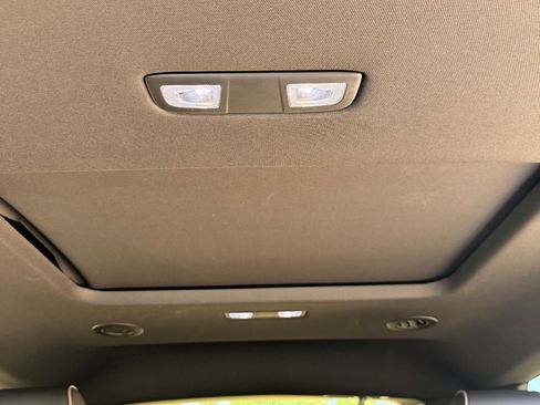Used 2023 Buick Enclave Avenir w/ Avenir Technology Package FWD image 32