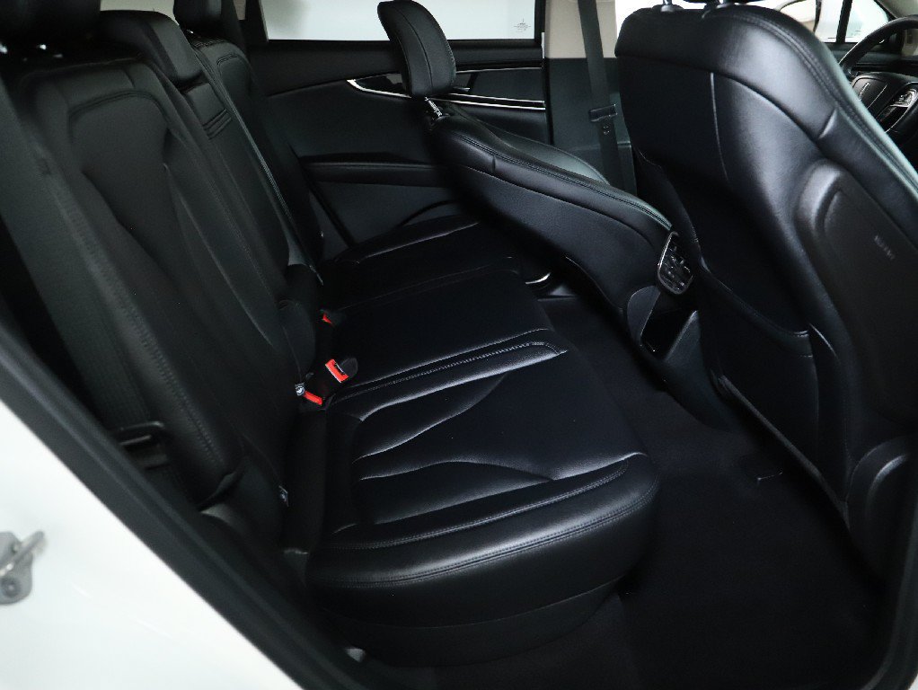 Used 2022 Lincoln Nautilus FWD image 33