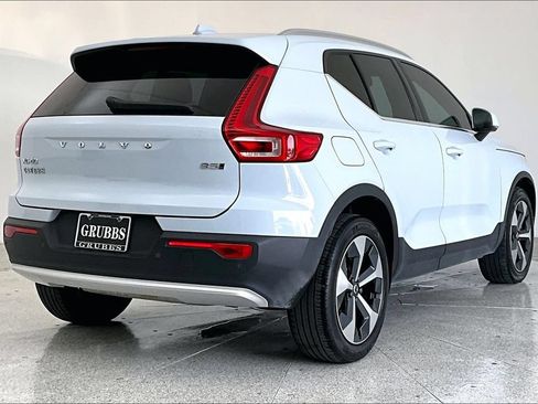 Certified 2024 Volvo XC40 B5 Core w/ Protection Package Premier AWD/4WD image 2