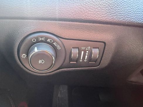 Used 2020 Jeep Compass Trailhawk AWD/4WD image 17