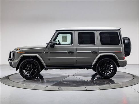 Used 2025 Mercedes-Benz G 550 image 2