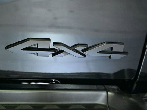 Used 2020 RAM 2500 Laramie w/ Night Edition image 12