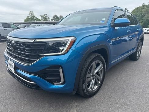 Used 2024 Volkswagen Atlas Cross Sport SEL R-Line AWD/4WD image 1