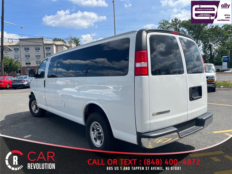 Used 2024 Chevrolet Express 3500 LT w/ LT Preferred Equipment Group RWD image 5