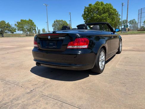 Used 2008 BMW 128i Convertible image 9