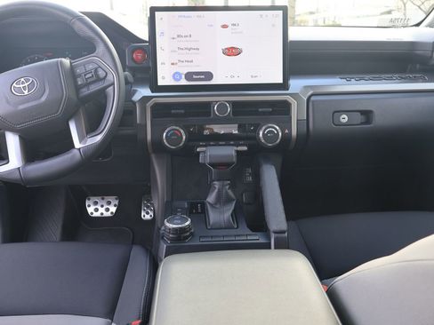 Used 2025 Toyota Tacoma TRD Sport image 23