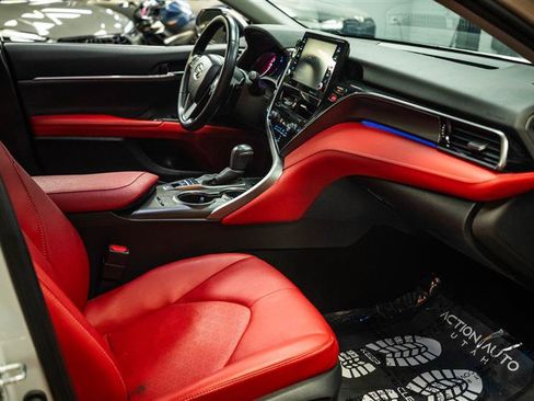 Used 2022 Toyota Camry XSE w/ Carpet Mat Package (TMS) FWD image 13