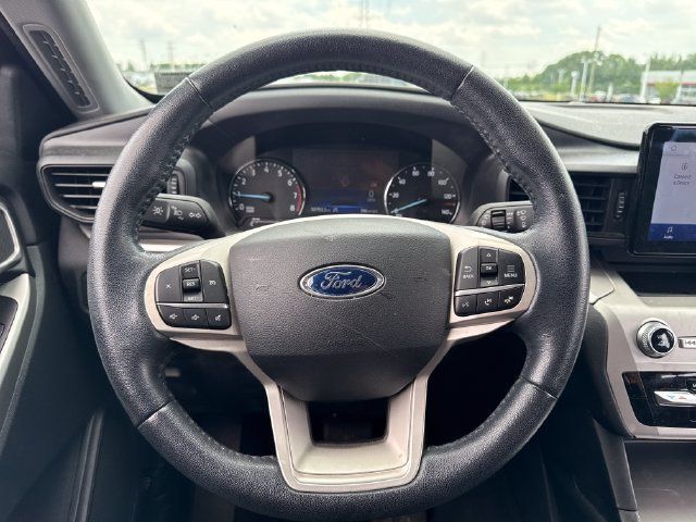 Used 2021 Ford Explorer XLT AWD/4WD image 40