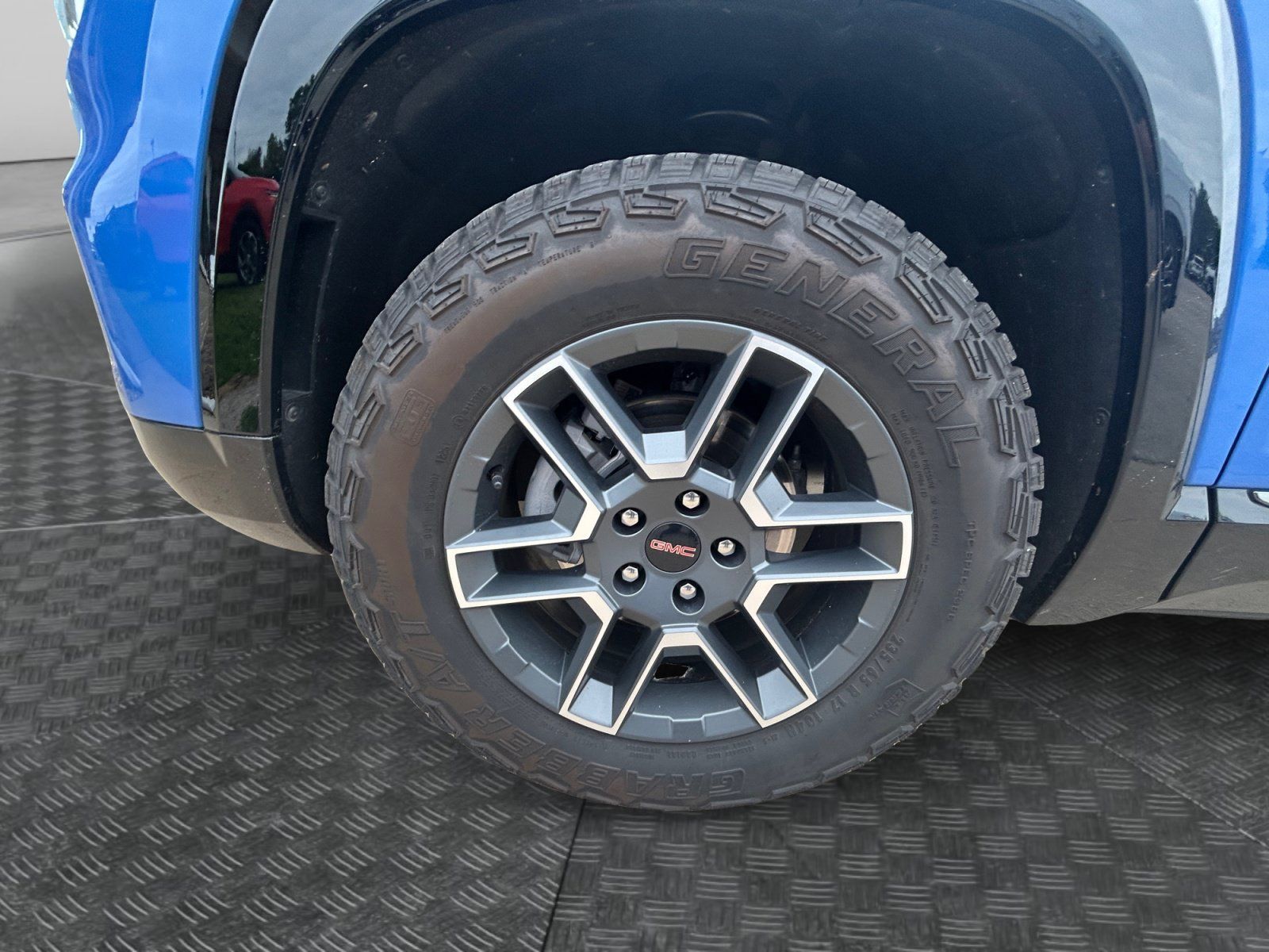 Used 2026 GMC Terrain AT4 w/ LPO, Floor Liner Package AWD/4WD image 14