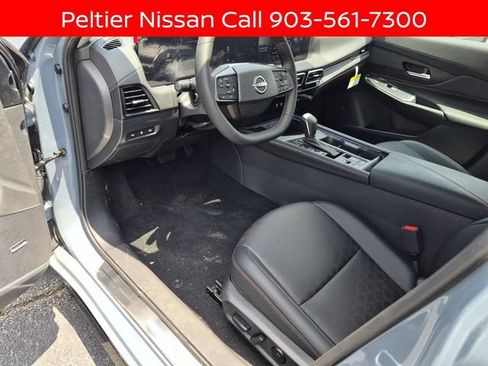 New 2026 Nissan Sentra SR w/ SR Premium Package FWD image 9