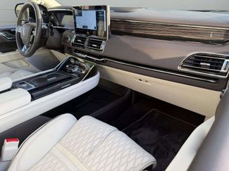 Used 2024 Lincoln Navigator L Black Label video 2