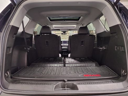 Used 2021 GMC Acadia SLT w/ Premium Package AWD/4WD image 14