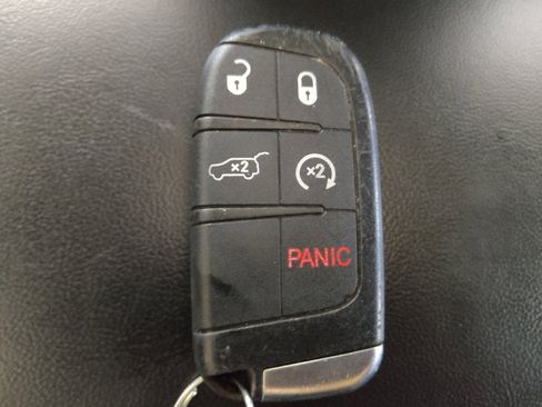 Used 2018 Jeep Grand Cherokee Limited AWD/4WD image 32
