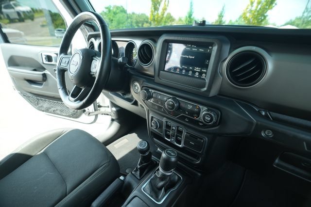 Used 2021 Jeep Wrangler Unlimited Sport AWD/4WD image 36
