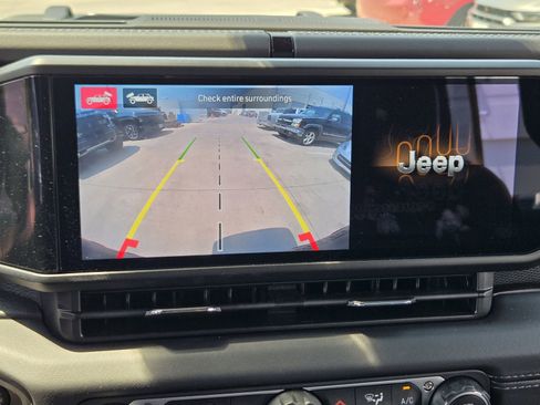 New 2025 Jeep Wrangler Unlimited Rubicon 392 image 15