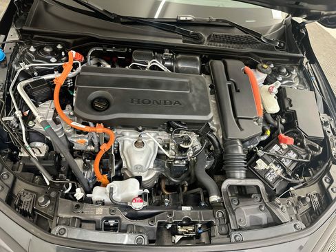 Used 2025 Honda Civic Sport image 34