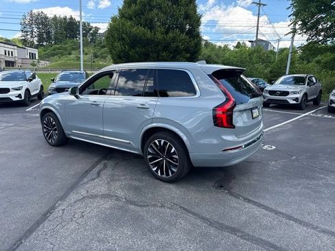 Used 2026 Volvo XC90 B6 Plus w/ Protection Package Premier AWD/4WD image 4