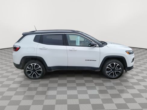 Used 2022 Jeep Compass Limited image 9