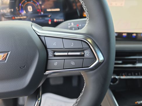 New 2027 Chevrolet Traverse LT w/ Driver Confidence Package FWD image 36