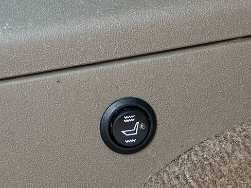 Used 2018 Nissan Frontier SV AWD/4WD image 15