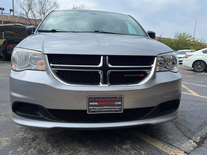 Used 2018 Dodge Grand Caravan SE w/ UConnect Hands-Free Group FWD image 9