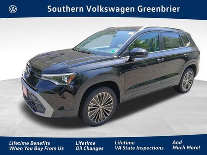 New 2025 Volkswagen Taos SE