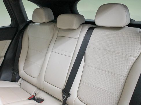 Used 2023 Mercedes-Benz GLC 300 image 25