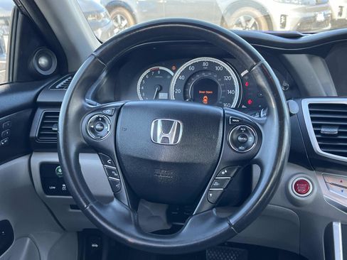 Used 2014 Honda Accord Touring image 8