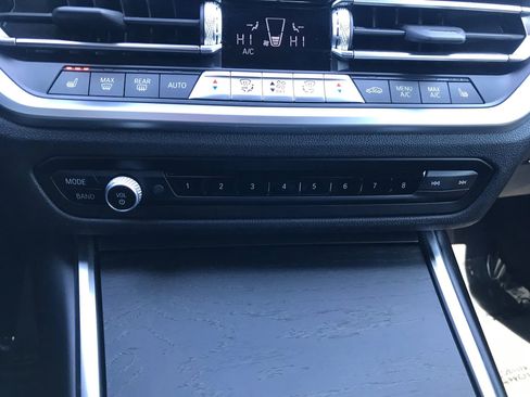 Used 2022 BMW 430i Convertible w/ Convenience Package image 32