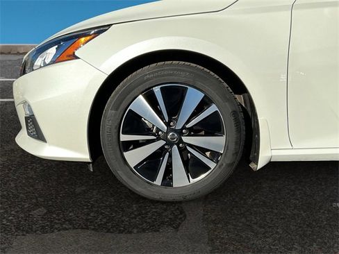 Used 2022 Nissan Altima 2.5 SV image 12