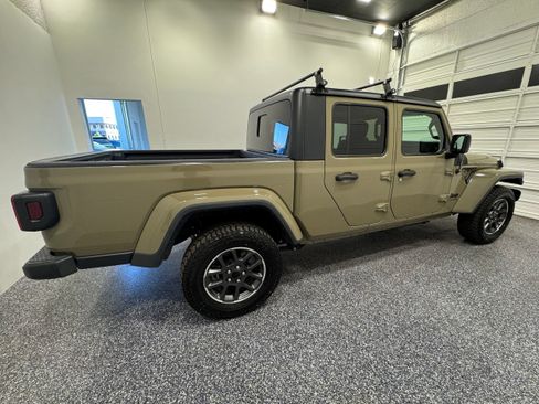 Used 2020 Jeep Gladiator Sport AWD/4WD image 7