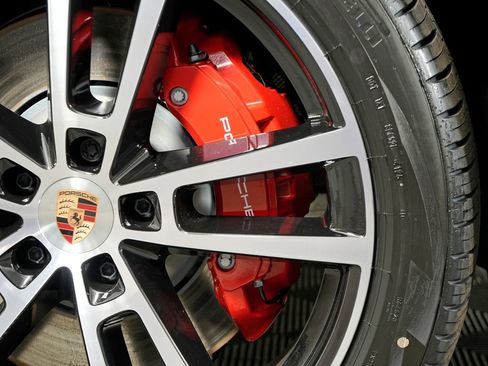 New 2026 Porsche Cayenne S image 14