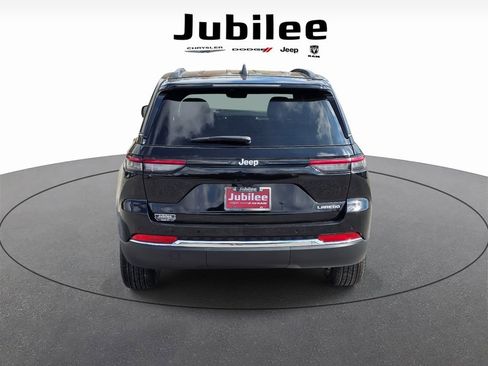 New 2025 Jeep Grand Cherokee Laredo X w/ Luxury Tech Group I image 3