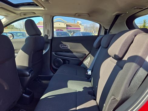 Used 2017 Honda HR-V EX image 12