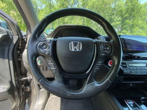 Used 2020 Honda Ridgeline RTL-E image 28