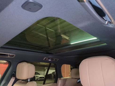 New 2026 Land Rover Range Rover SE image 24