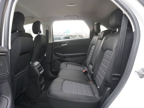 Used 2018 Ford Edge SE image 29