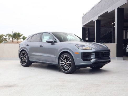 New 2026 Porsche Cayenne Coupe AWD/4WD image 7