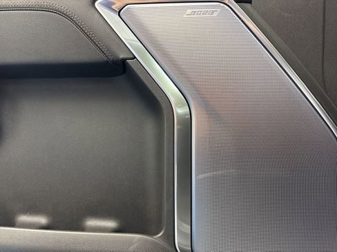 New 2026 Chevrolet Silverado 1500 High Country w/ Technology Package AWD/4WD image 27