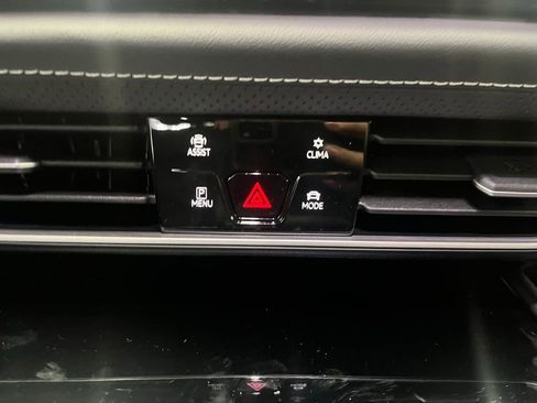 New 2026 Volkswagen Atlas SE image 15