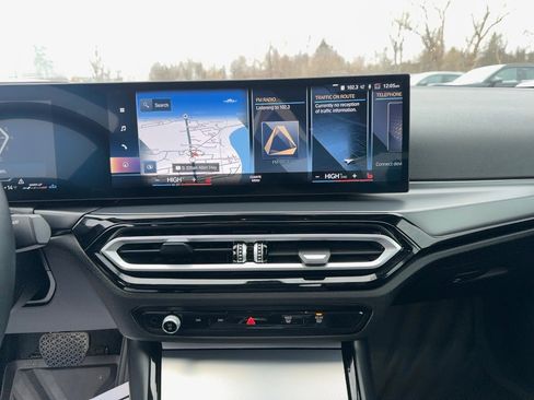 Used 2024 BMW 230i xDrive xDrive w/ Convenience Package image 10