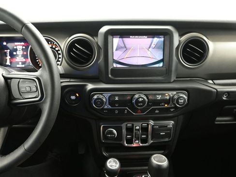 Used 2023 Jeep Wrangler Unlimited Sport AWD/4WD image 17