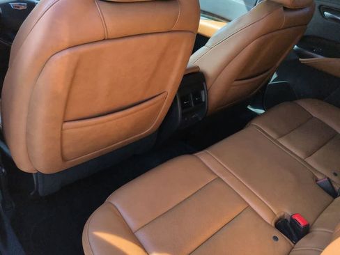 Used 2019 Cadillac XT4 Premium Luxury image 18