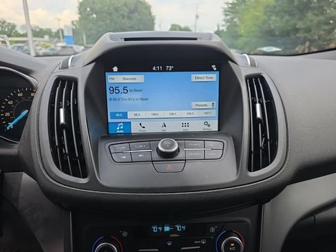 Used 2018 Ford Escape SE w/ SE Sync 3 Package AWD/4WD image 16
