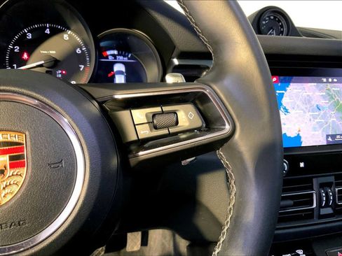 Certified 2024 Porsche Macan AWD/4WD image 28