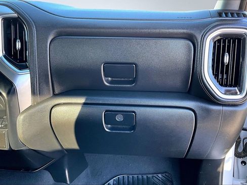 Used 2020 Chevrolet Silverado 1500 LT image 17