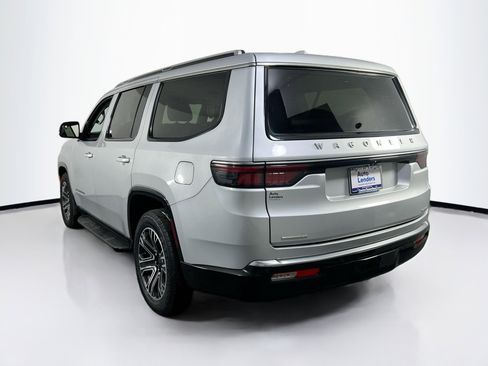Used 2022 Jeep Wagoneer Series III w/ Flexible Seating Group image 7