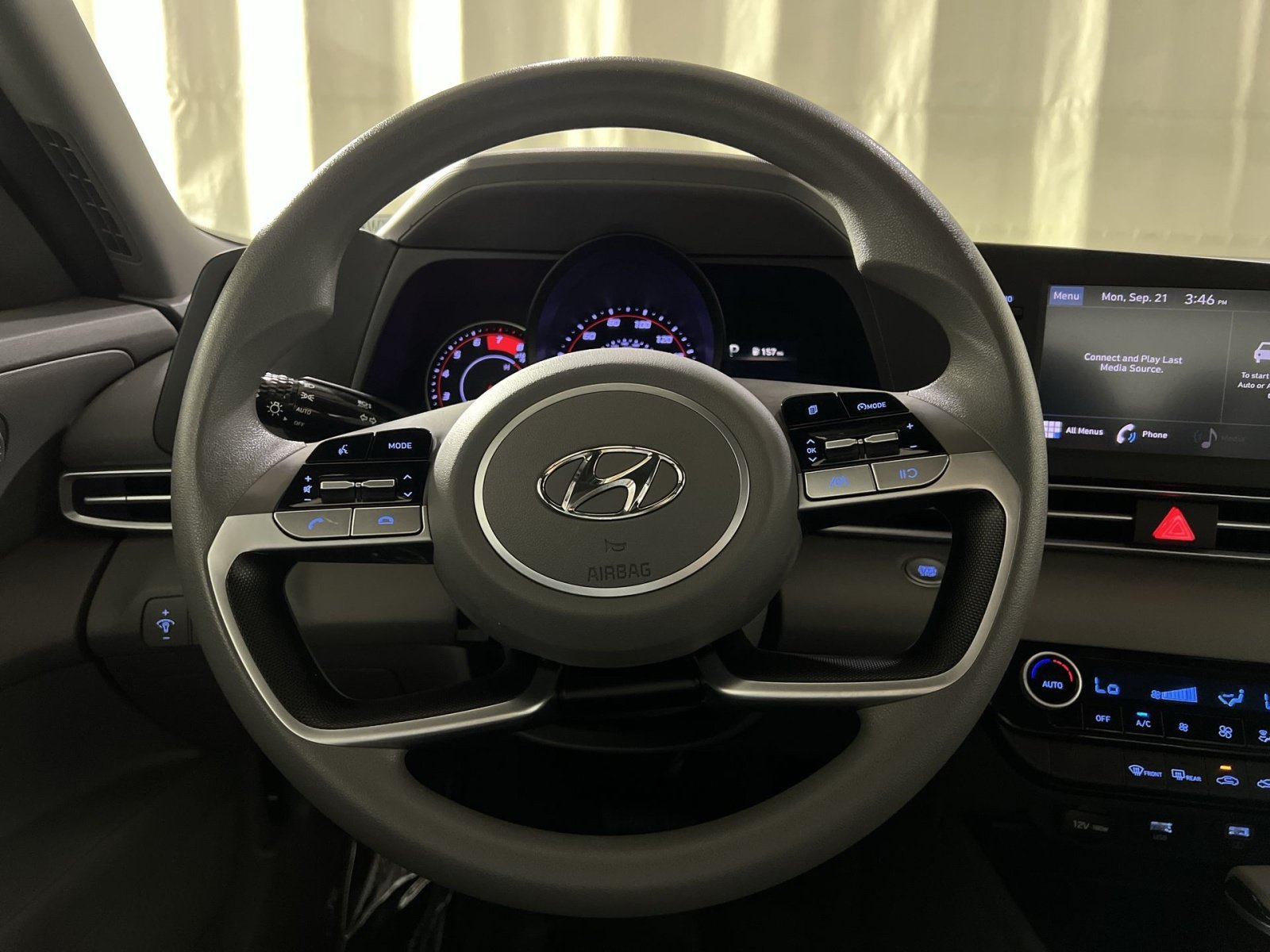 Used 2021 Hyundai Elantra SEL FWD image 23