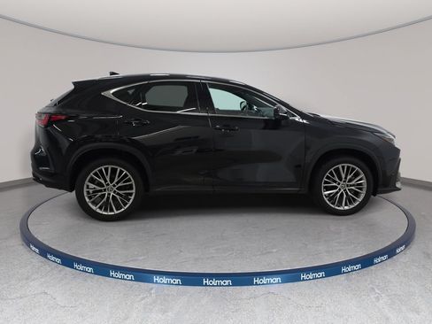 Used 2025 Lexus NX 350 AWD w/ Rear Seat Package image 4