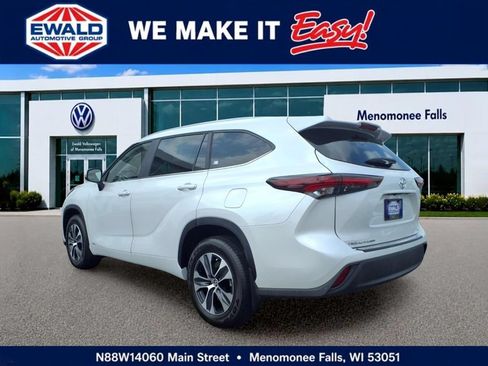 Used 2026 Toyota Highlander XLE AWD/4WD image 5